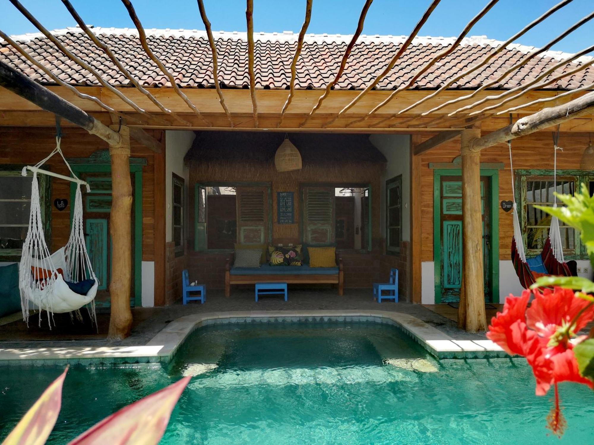 Villa La Vida Gili Trawangan Exterior photo