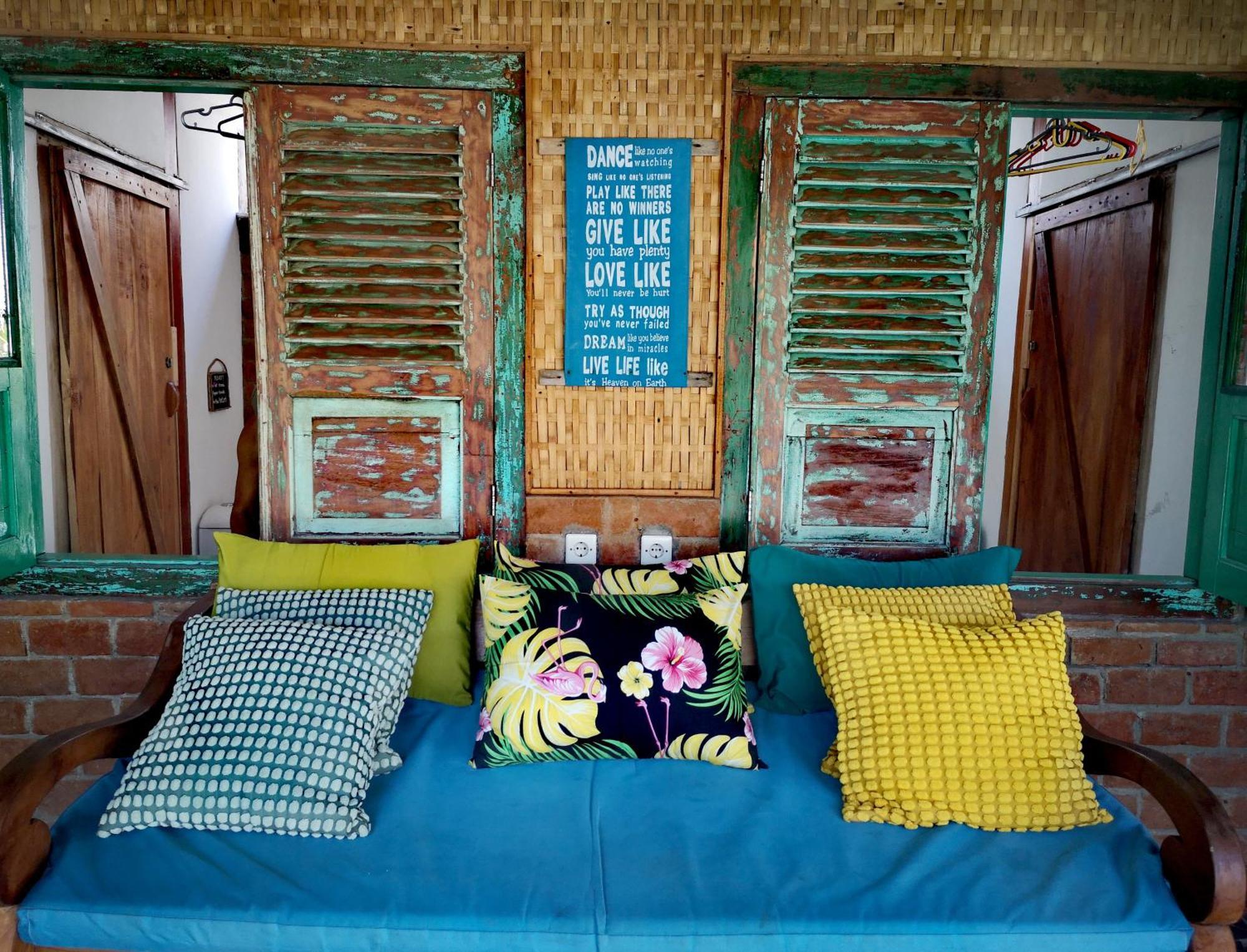Villa La Vida Gili Trawangan Exterior photo