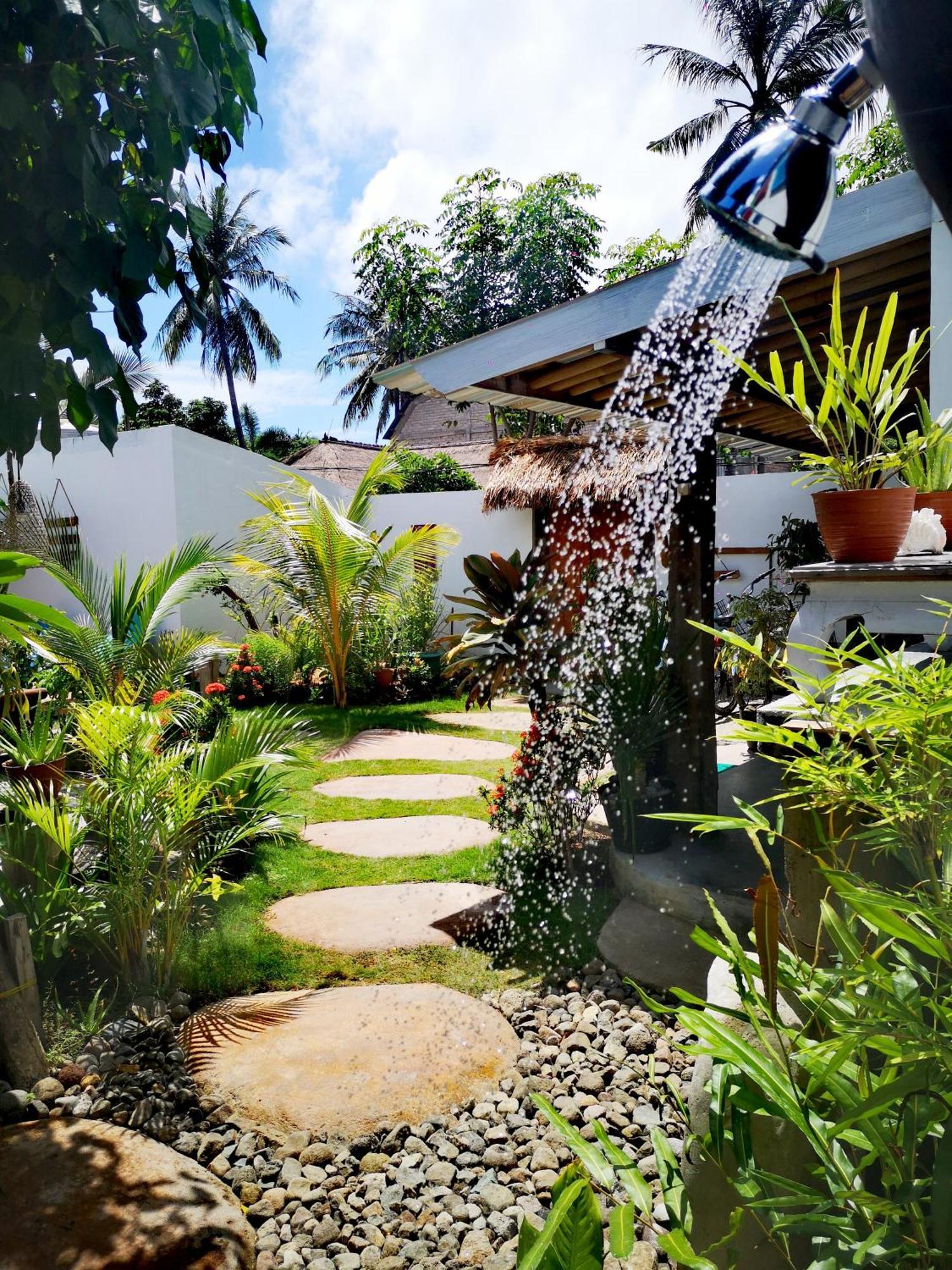 Villa La Vida Gili Trawangan Exterior photo