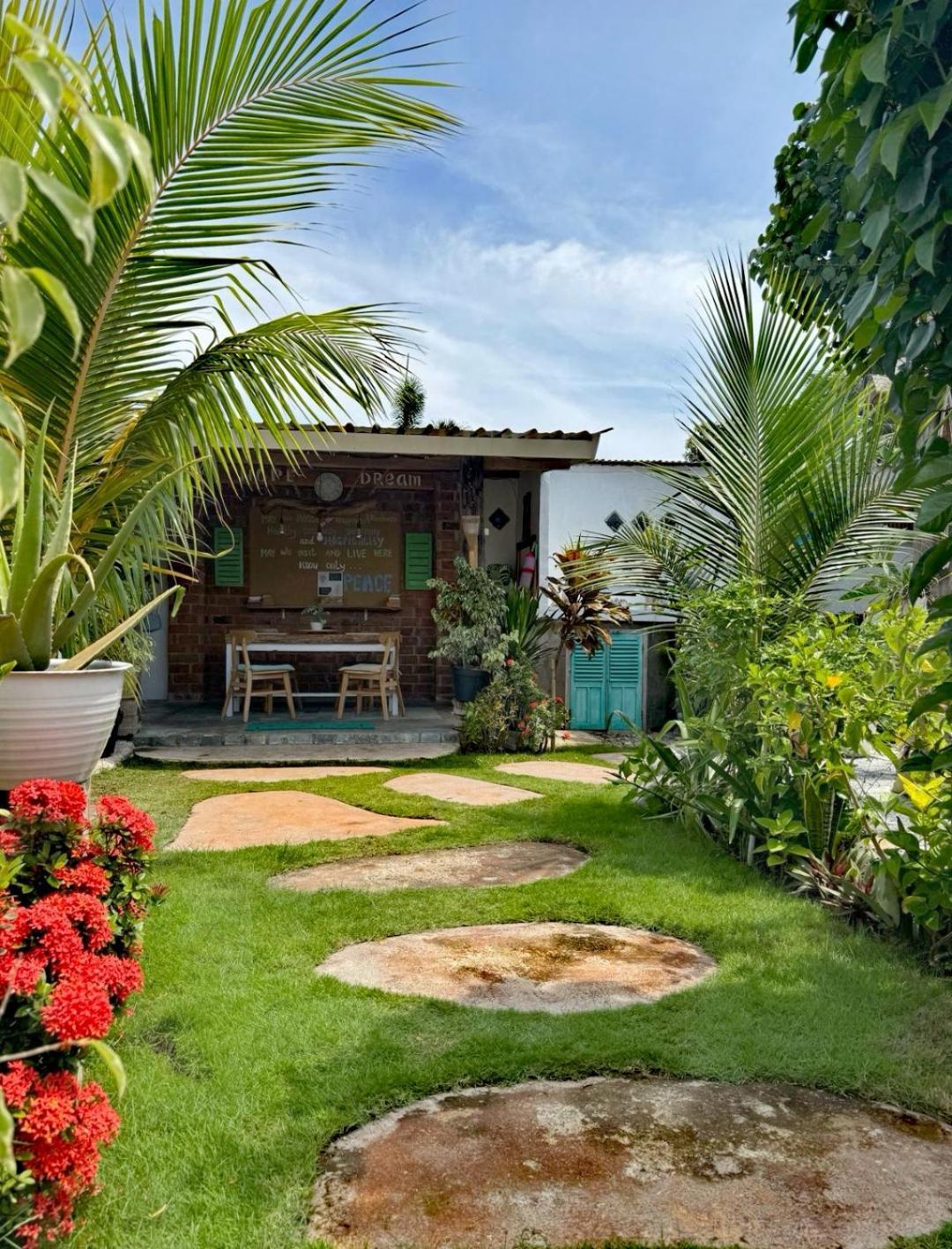 Villa La Vida Gili Trawangan Exterior photo
